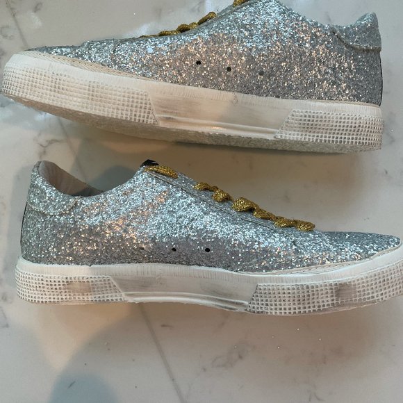 Golden Gooses NWT never worn - Picture 7 of 8